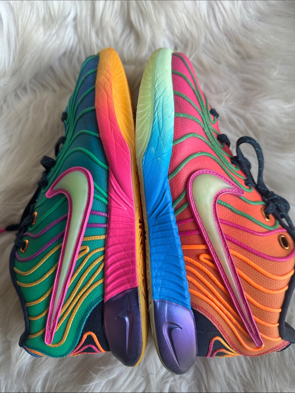 Nike Kids Rainbow Wave Sneakers Pink Orange Green Blue Purple